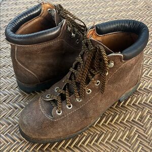 Vasque Men's Vintage Italian Brown Goodyear Oiled Cow Hide Hiking Boots Size 6